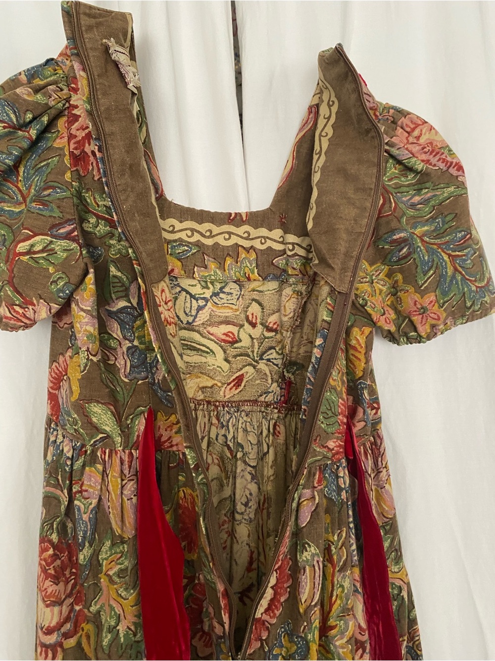Vintage 1970s Young Edwardian by Arpeja Tapestry Floral Maxi Dress - PrairieBoho - Picture 5 of 6